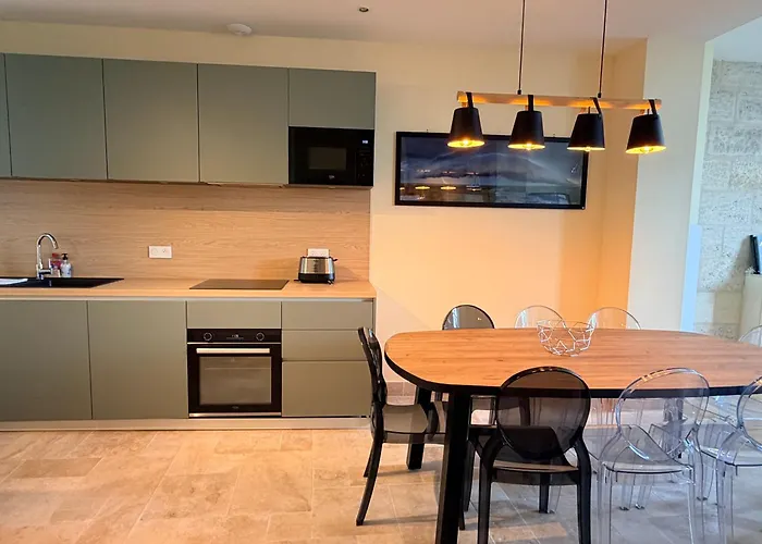 L'annexe Traditions * ボルドー