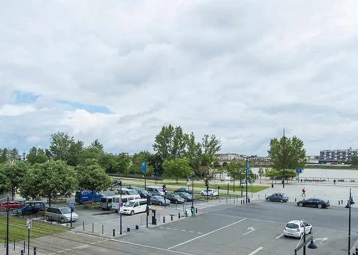 L'annexe Traditions ボルドー